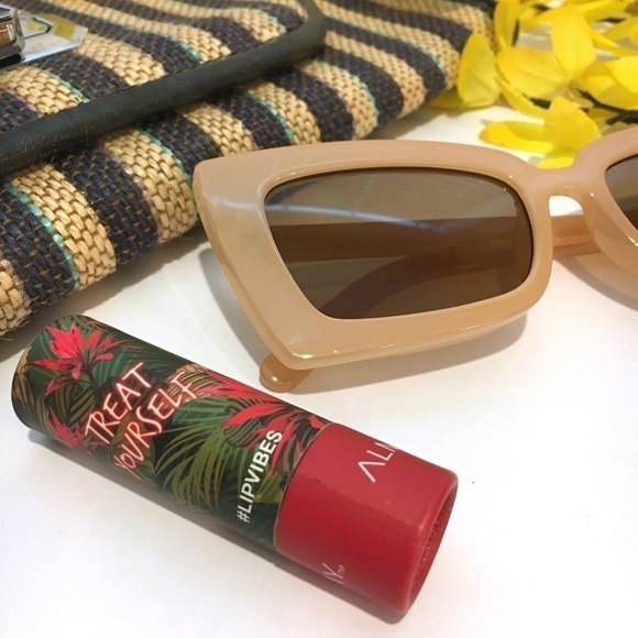 RETRO style retangular butterfly frame sunglasses - Picture 3 of 10